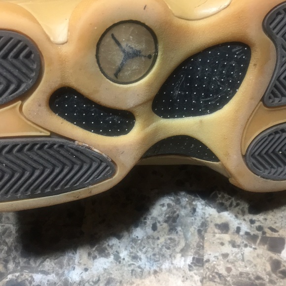 Jordan retro 13 Wheats - Picture 2 of 5